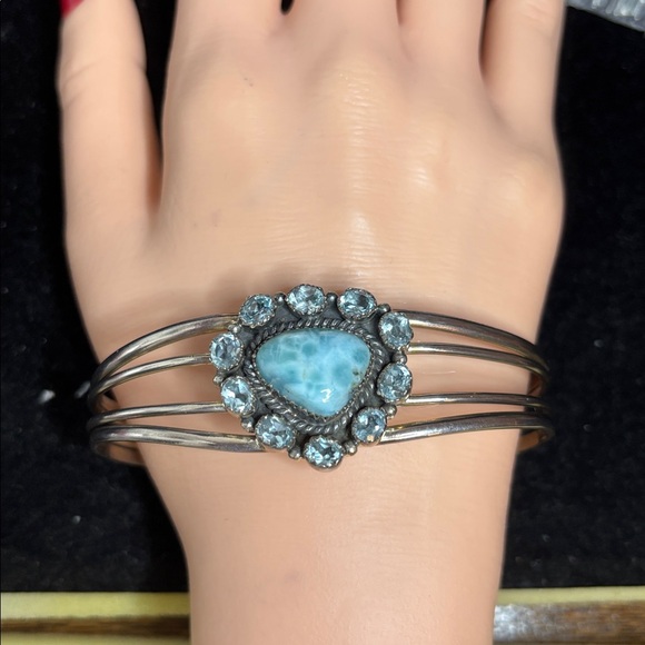 Larimar and blue topaz Sterling silver cuff - Picture 2 of 9